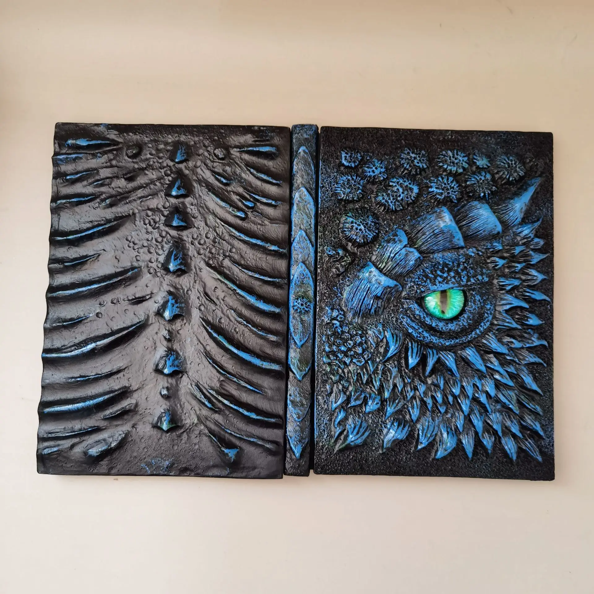 Cthulhu 3D-geprägtes Notizbuch – Stationery Books Bewertung und Preis